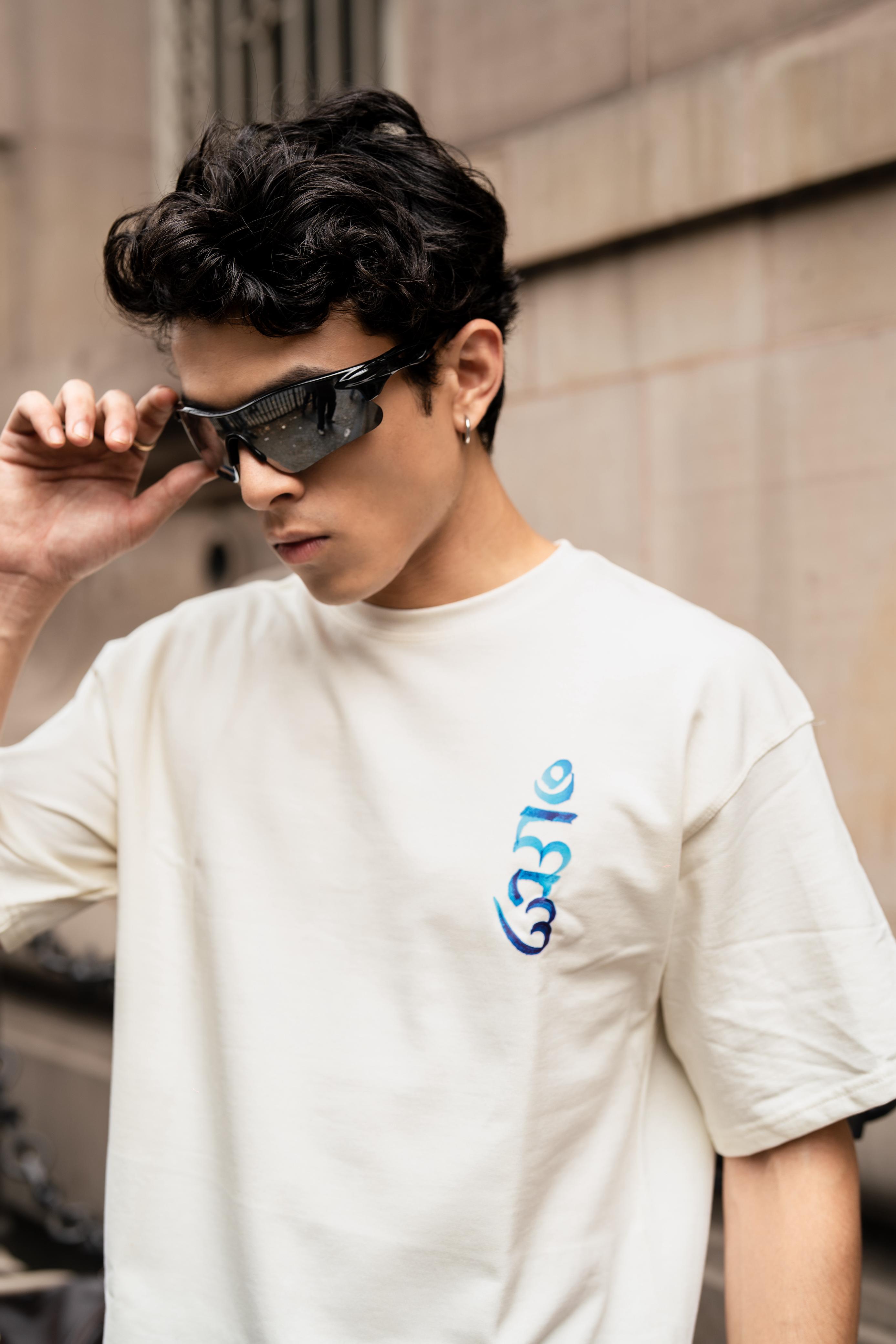 'Kailash: The Eternal Ascent' Oversized Tee
